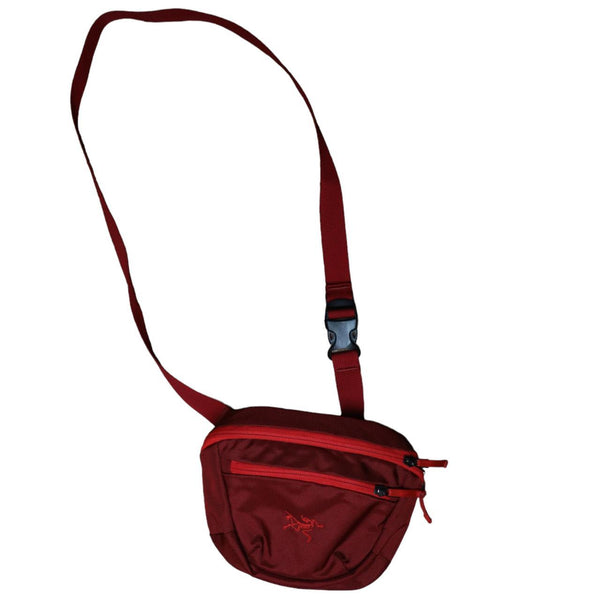 ARC'TERYX shoulder bag Red/nylon